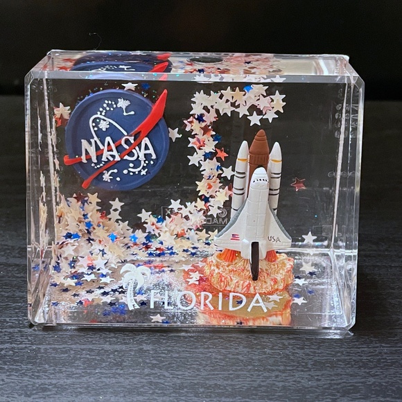 Florida NASA Florida Space Shuttle Shaker Mini Tote Jupiter Lighthouse - Picture 3 of 12